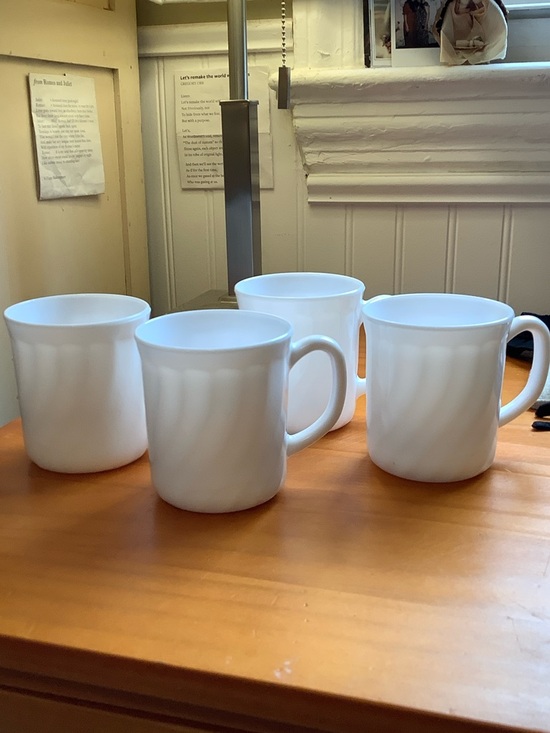 Arcopal France Other - Arcopal France | Set of 4 White Glass Swirl Mug